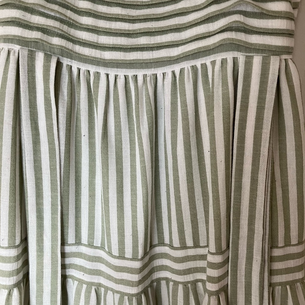 Elegant Striped Maxi Dress in Green and White - Picture 2 of 7